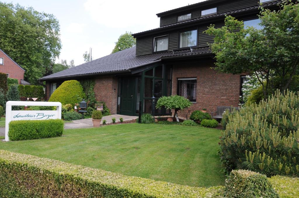 Landhaus Berger Hostal Feldhausen Exterior foto